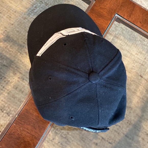 Black & White Detroit Adjustable Baseball Hat - Picture 7 of 10